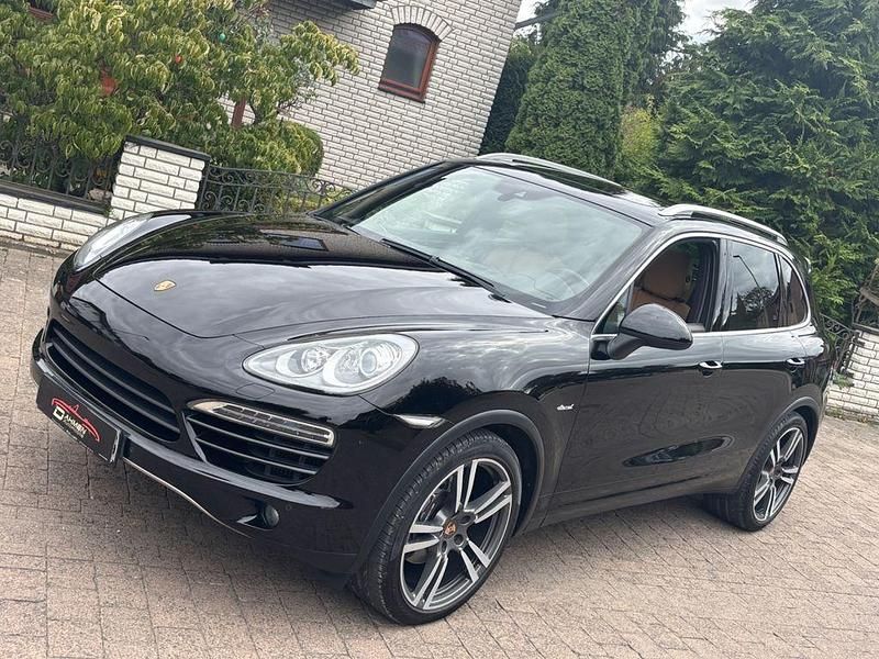 Tiefschwarz Gebraucht 2013 Porsche Cayenne SUV | 21.500 € (Fairer Preis) - Bild 1/4