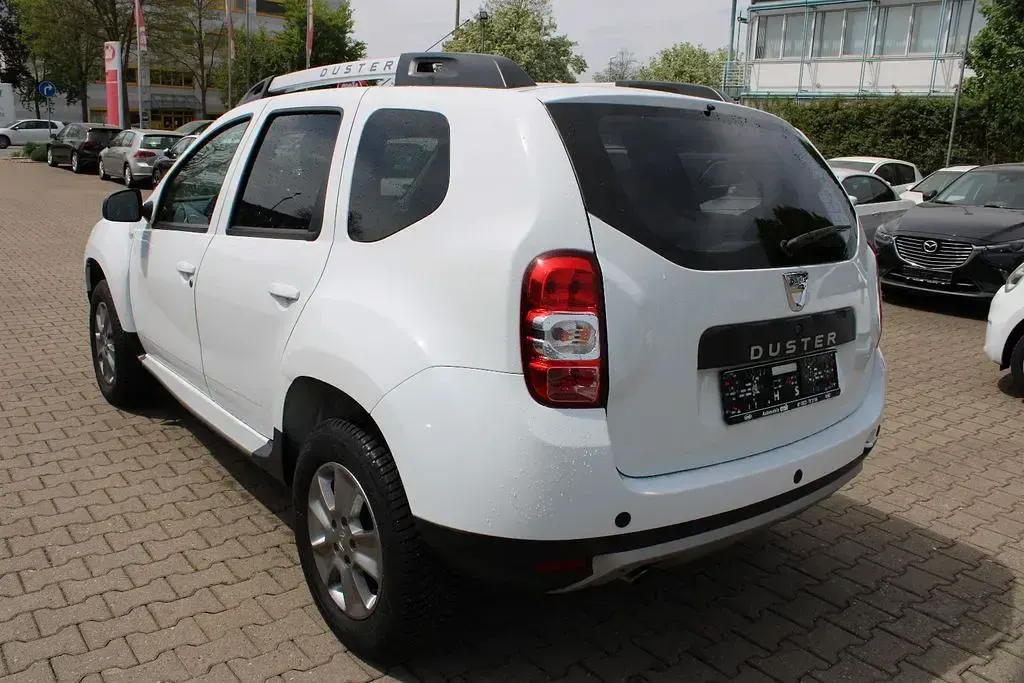 Używany Dacia Duster Prestige 125 KM (91 kW) 2016 Biały SUV