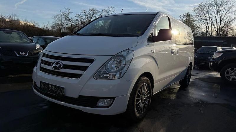 Gebraucht Hyundai H-1 170 PS (125 kW) 2013 Weiß Van / Kleinbus