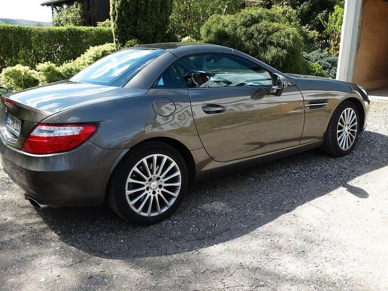 Gebraucht Mercedes SLK200 184 PS (135 kW) 2013 Grau Cabrio