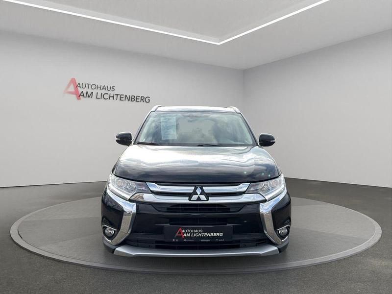 Gebraucht Mitsubishi Outlander Edition 150 PS (110 kW) 2017 Schwarz SUV