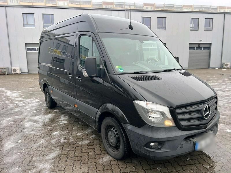 Schwarz Gebraucht 2017 Mercedes Sprinter Van | 13.900 € (Fairer Preis) - Bild 1/4