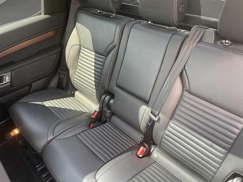 Gebraucht Land Rover Discovery 5 353 PS (259 kW) 2024 Silicon silver SUV