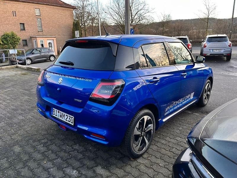 Gebraucht Suzuki Swift Comfort+ 83 PS (61 kW) 2025 Blau Limousine