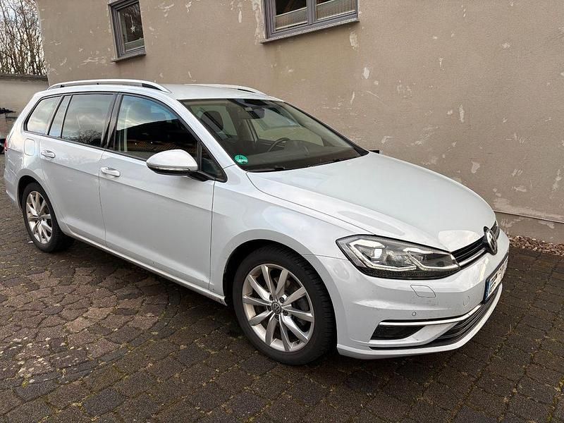 Gebraucht VW Golf VII Comfortline 116 PS (85 kW) 2017 Weiß Kombi
