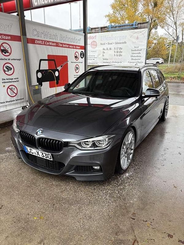 Gebraucht BMW 330 M Sport 258 PS (189 kW) 2016 Grau Kombi