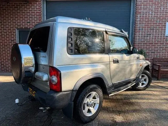 Gebraucht SsangYong Korando 120 PS (88 kW) 2002 Silber SUV
