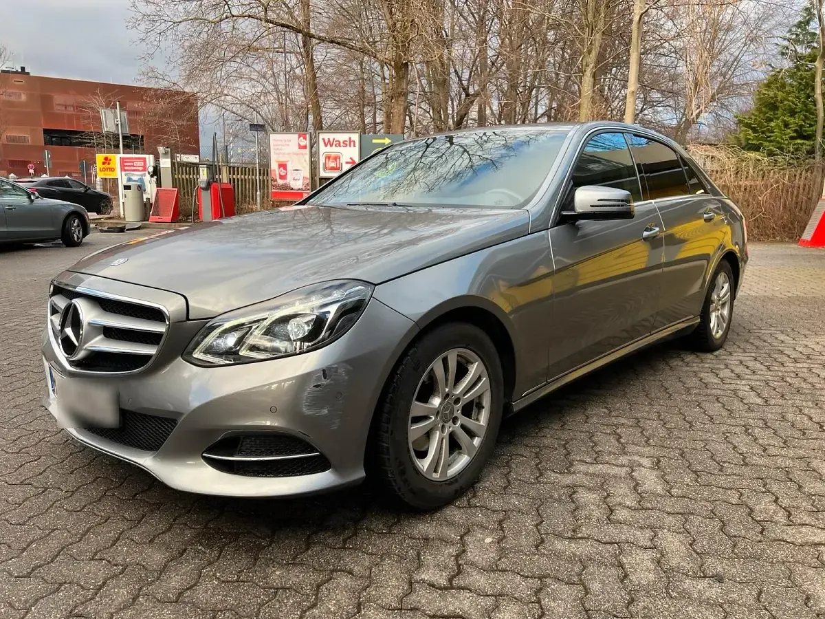 Gebraucht Mercedes E200 Avantgarde 136 PS (100 kW) 2013 Grau Limousine