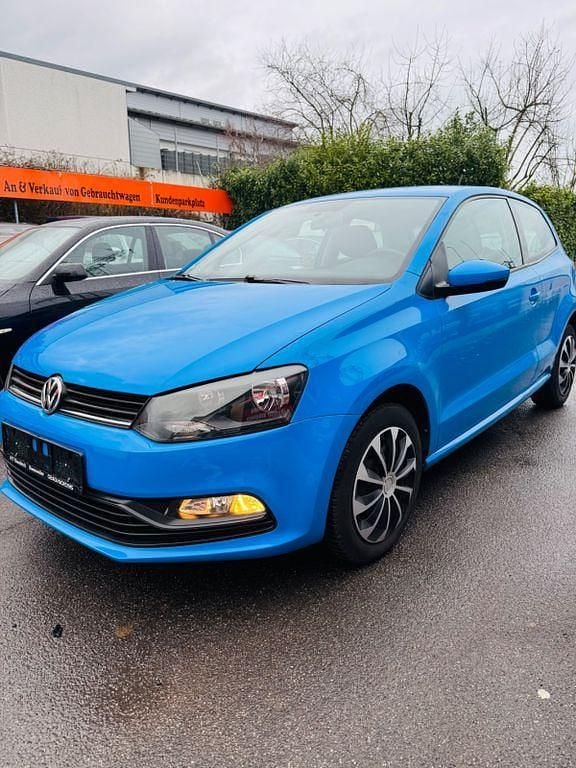 Blau Gebraucht 2014 VW Polo Trendline Limousine | 4.000 € (Guter Preis) - Bild 1/4