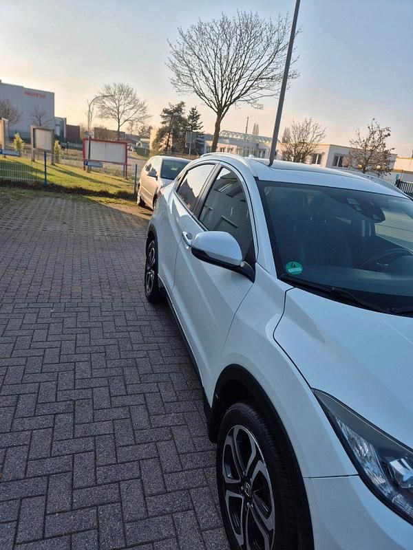 Gebraucht Honda HR-V 131 PS (96 kW) 2015 Weiß SUV
