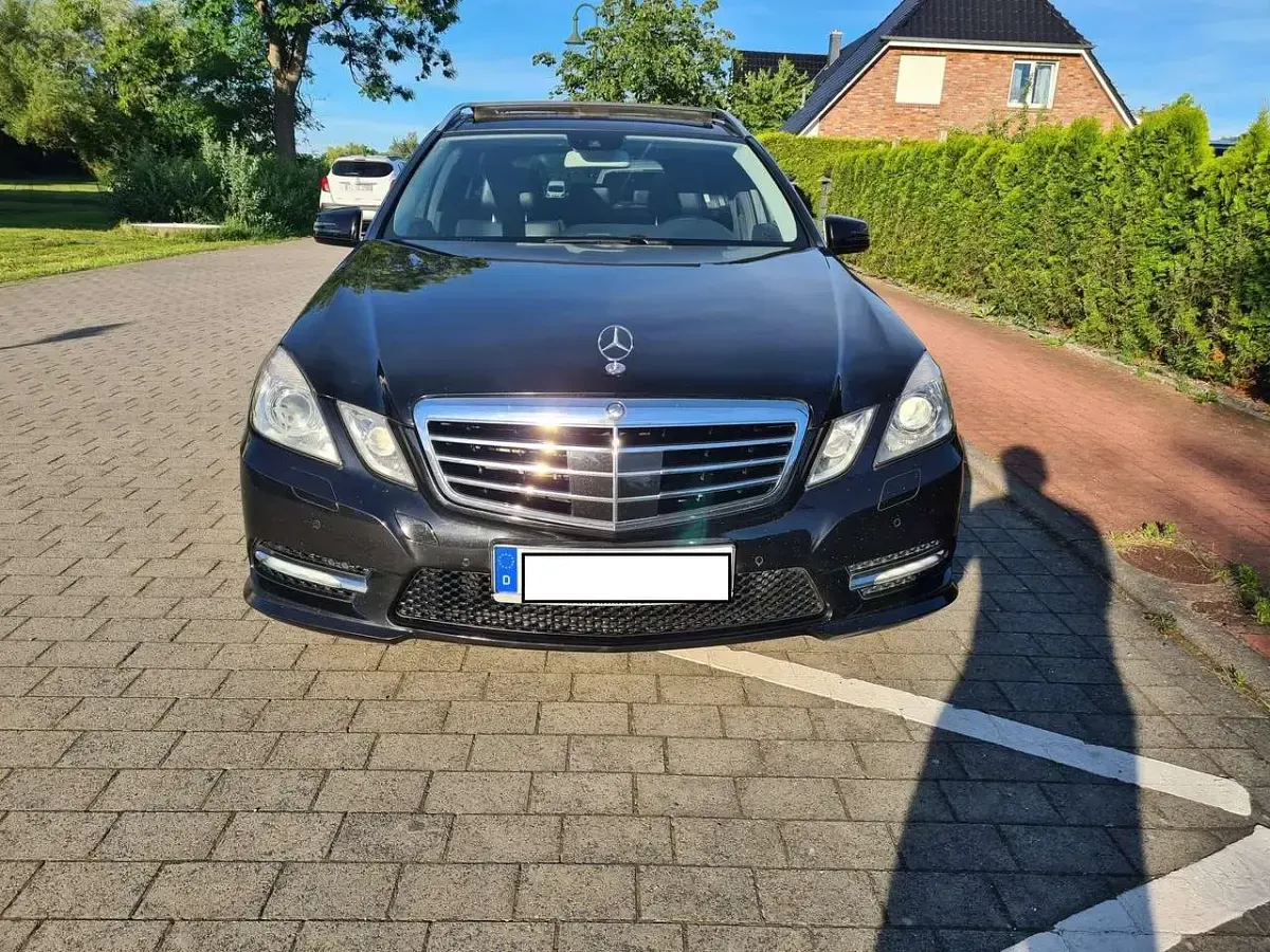 Gebraucht Mercedes E350 Avantgarde 265 PS (194 kW) 2012 Schwarz Kombi