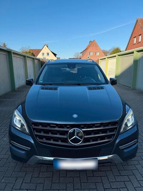Gebraucht Mercedes ML350 268 PS (197 kW) 2013 Grau SUV