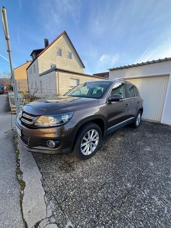 Gebraucht VW Tiguan Style 140 PS (102 kW) 2012 Braun SUV