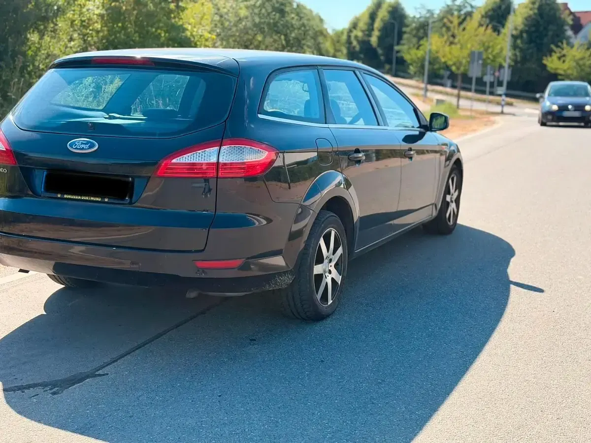 Gebraucht Ford Mondeo 140 PS (102 kW) 2008 Schwarz Kombi