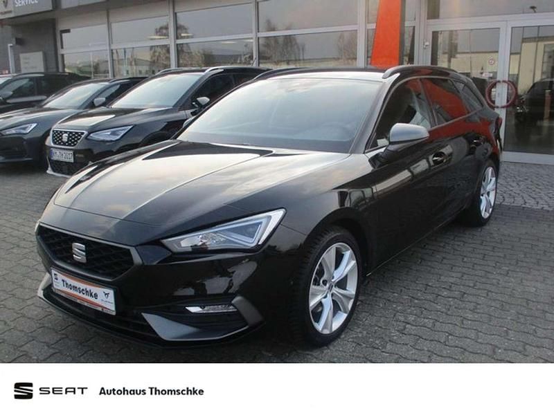 Mitternachtsschwarz Gebraucht 2024 Seat Leon ST FR Kombi | 29.990 € (Etwas zu teuer) - Bild 1/4