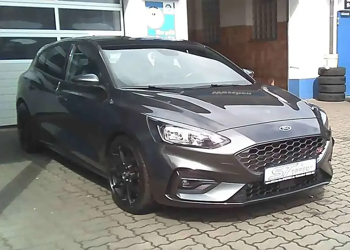 Gebraucht Ford Focus ST 280 PS (205 kW) 2019 Magneticgraumetallic Limousine