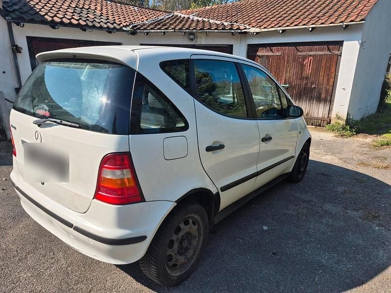 Gebraucht Mercedes A140 82 PS (60 kW) 2000 Weiß Limousine