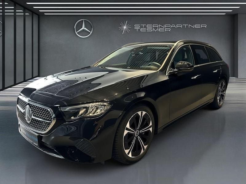 Gebraucht Mercedes E300 Avantgarde 204 PS (150 kW) 2024 Schwarz Limousine
