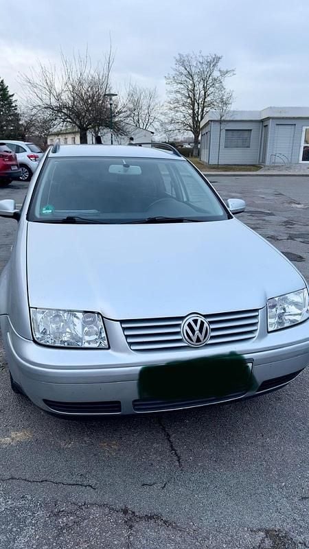 Gebraucht VW Bora 131 PS (96 kW) 2000 Silber Kombi