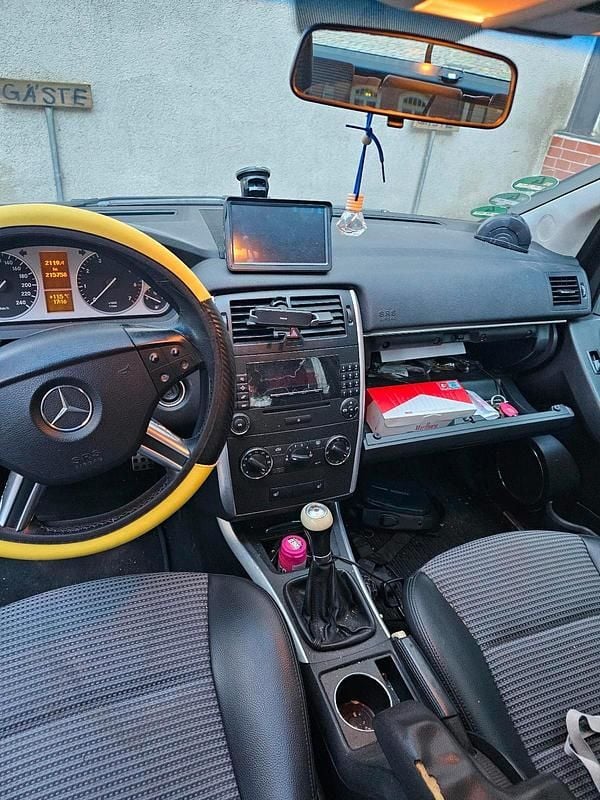 Gebraucht Mercedes B170 115 PS (84 kW) 2005 Grau Van / Kleinbus