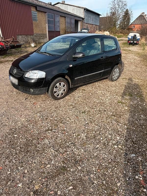 Gebraucht VW Fox 75 PS (55 kW) 2004 Schwarz Kleinwagen
