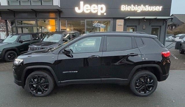 Neu Jeep Compass Altitude 131 PS (96 kW) 2025 Black clear coat SUV