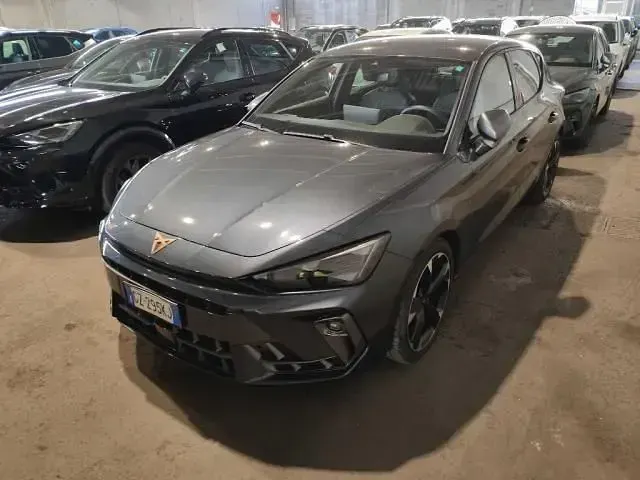 Gebraucht Cupra Leon 150 PS (110 kW) 2025 Magnetic grau metallic (metallic) Limousine