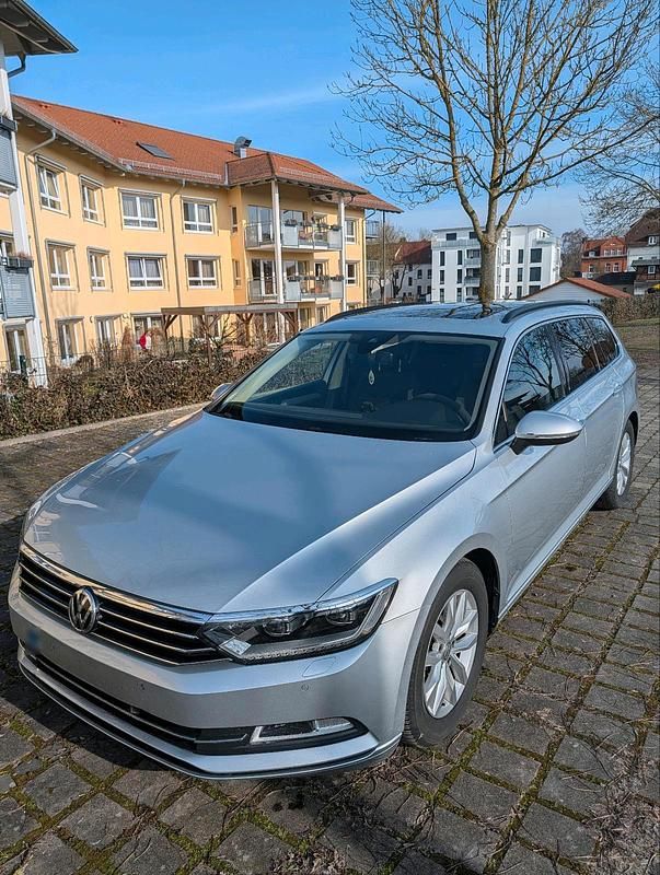 Gebraucht VW Passat 120 PS (88 kW) 2016 Grau Kombi