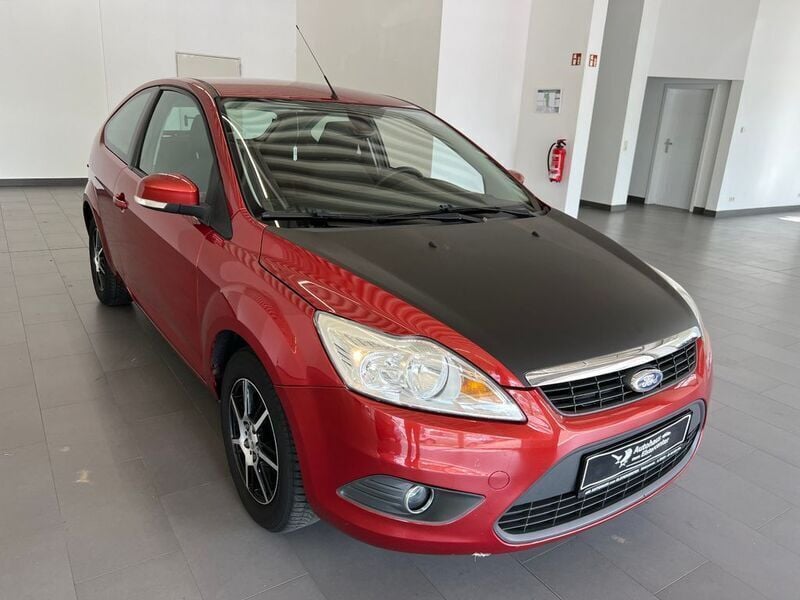 Gebraucht Ford Focus Style 101 PS (74 kW) 2010 Rot Limousine