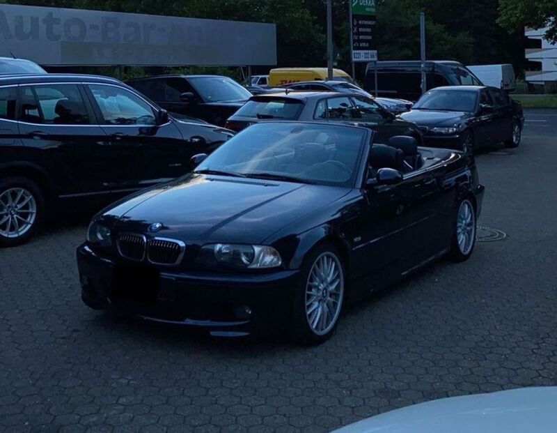 Blau Gebraucht 2001 BMW 330 Cabriolet Comfort Edition Cabrio | 9.980 € (Fairer Preis) - Bild 1/4