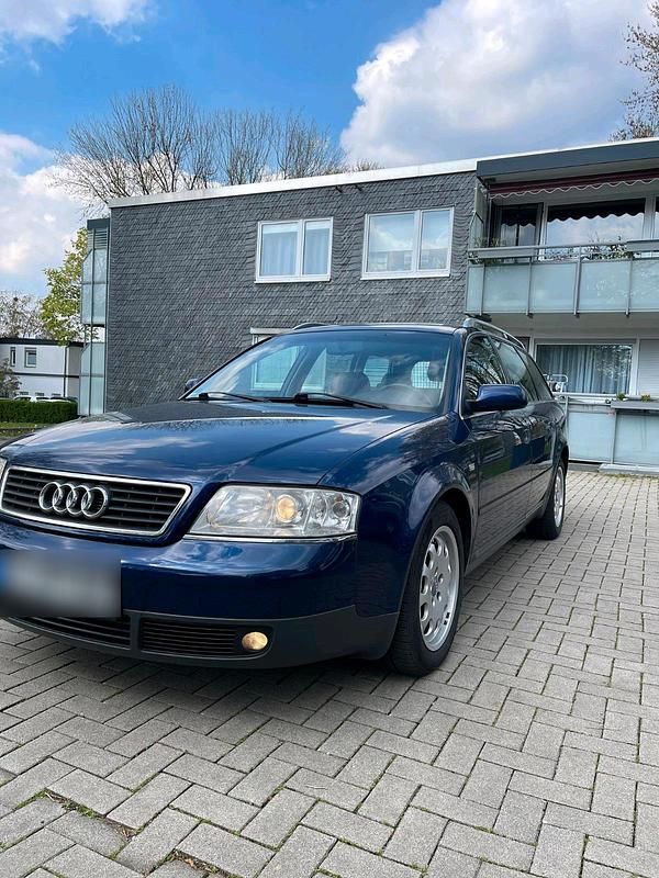 Gebraucht Audi A6 Comfort 150 PS (110 kW) 2000 Blau Kombi