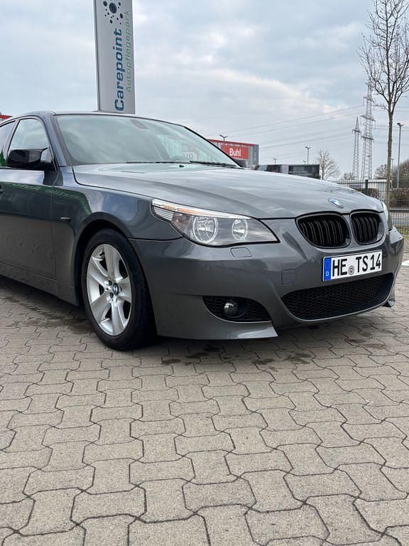Gebraucht BMW 523 M Sport 177 PS (130 kW) 2005 Grau Limousine