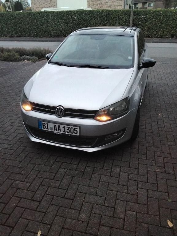 Grau Gebraucht 2012 VW Polo Match Kleinwagen | 4.600 € (Guter Preis) - Bild 1/4