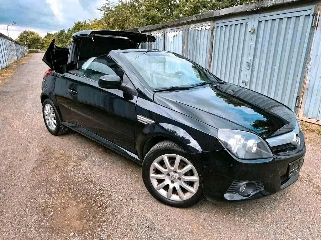 Gebraucht Opel Tigra 90 PS (66 kW) 2009 Schwarz Cabrio