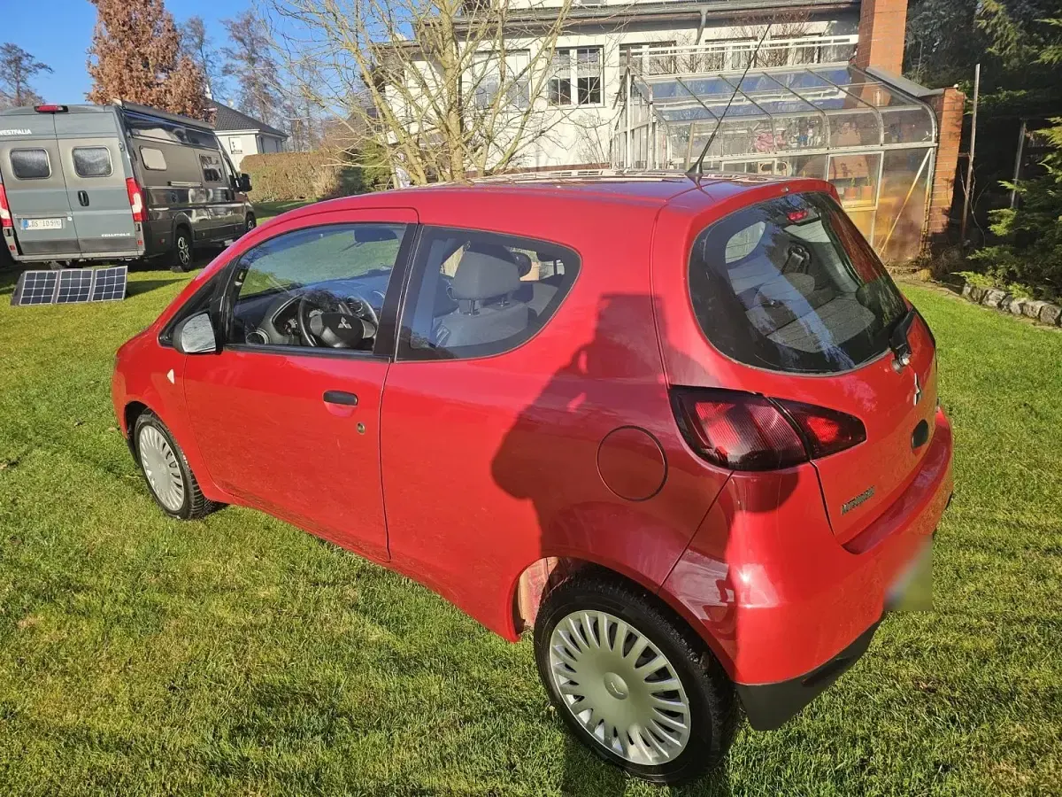 Gebraucht Mitsubishi Colt 75 PS (55 kW) 2009 Rot Kleinwagen