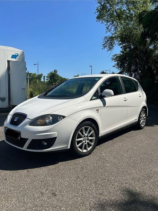 Gebraucht 2010 Seat Altea Sport Van / Kleinbus | 1.499 € - Bild 1/4