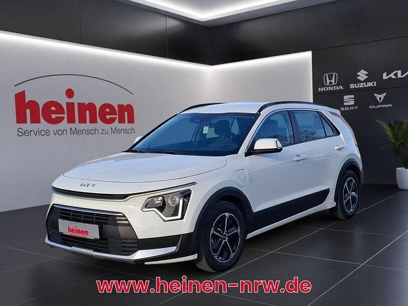 Weiß Gebraucht 2022 Kia Niro Edition 7 SUV | 22.499 € (Superpreis) - Bild 1/4