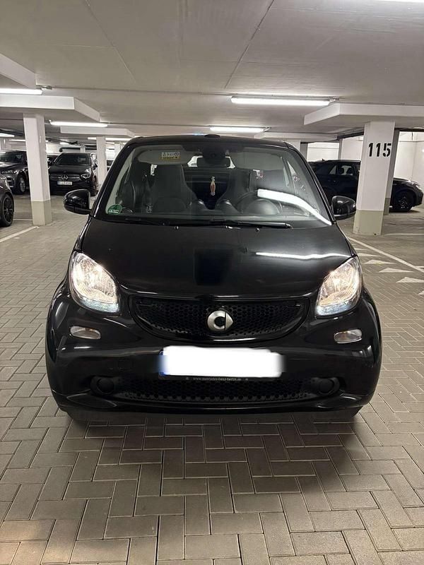 Schwarz Gebraucht 2017 Smart ForTwo Cabrio Cabrio | 9.500 € (Fairer Preis) - Bild 1/4