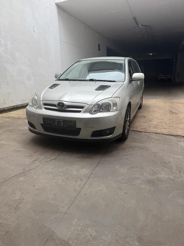 Silber Gebraucht 2006 Toyota Corolla Kleinwagen | 3.200 € (Guter Preis) - Bild 1/4