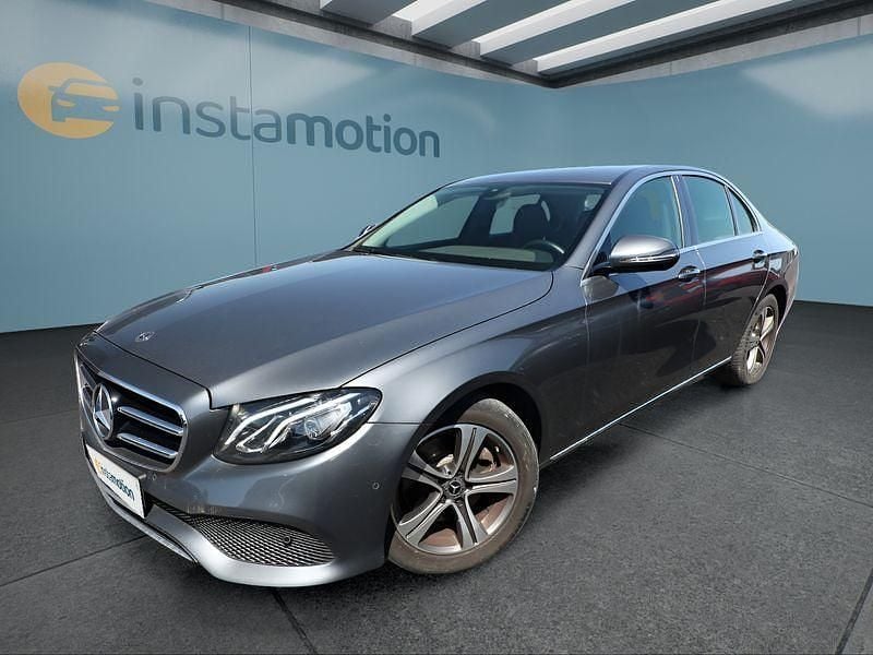 Grau Gebraucht 2019 Mercedes E200 Limousine | 27.799 € (Fairer Preis) - Bild 1/4