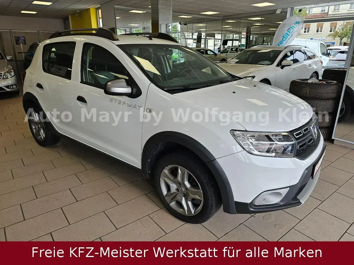 Gebraucht Dacia Sandero Essentiel 101 PS (74 kW) 2020 Weiß Kleinwagen