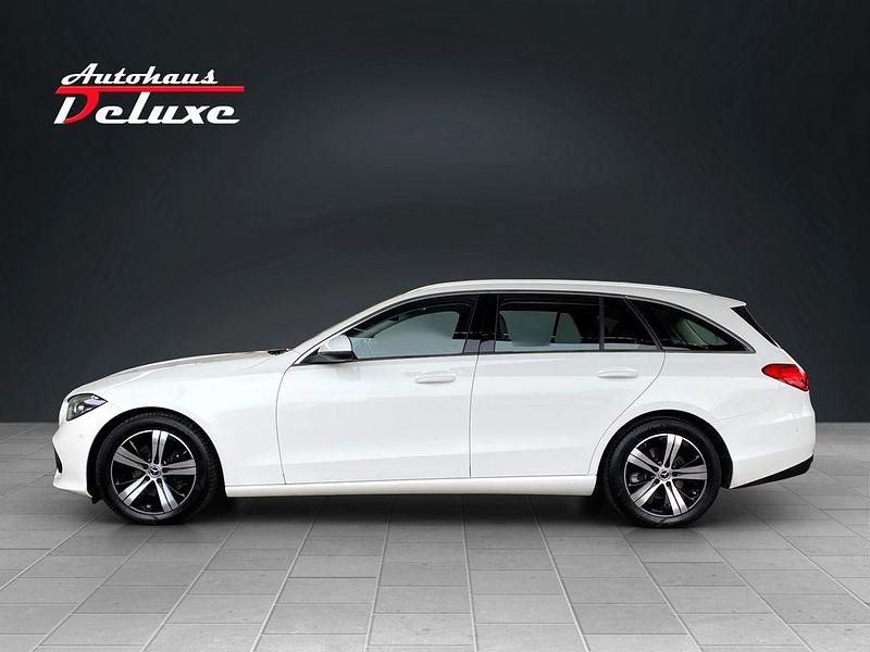 Gebraucht Mercedes C220 Avantgarde 197 PS (144 kW) 2023 Weiß Limousine