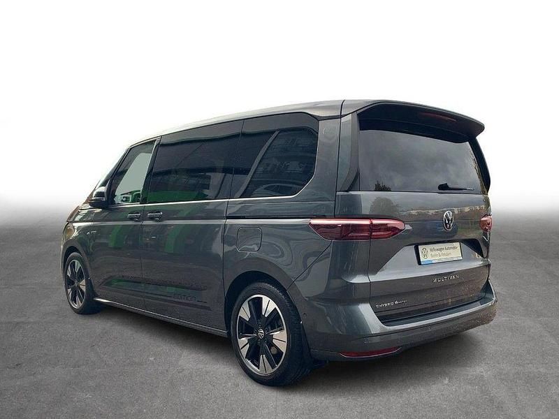 Gebraucht VW Multivan 177 PS (130 kW) 2025 Indiumgrau metallic deep black Van