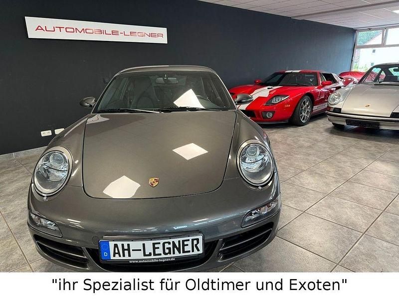 Grau Gebraucht 2006 Porsche 911 Carrera 4 Coupé | 59.900 € (Teuer) - Bild 1/4
