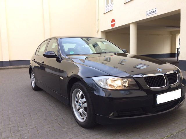 Gebraucht BMW 318 129 PS (94 kW) 2007 Schwarz Limousine