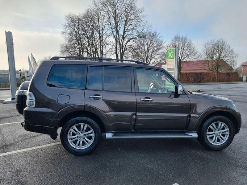 Gebraucht Mitsubishi Pajero Top 190 PS (139 kW) 2017 Braun SUV