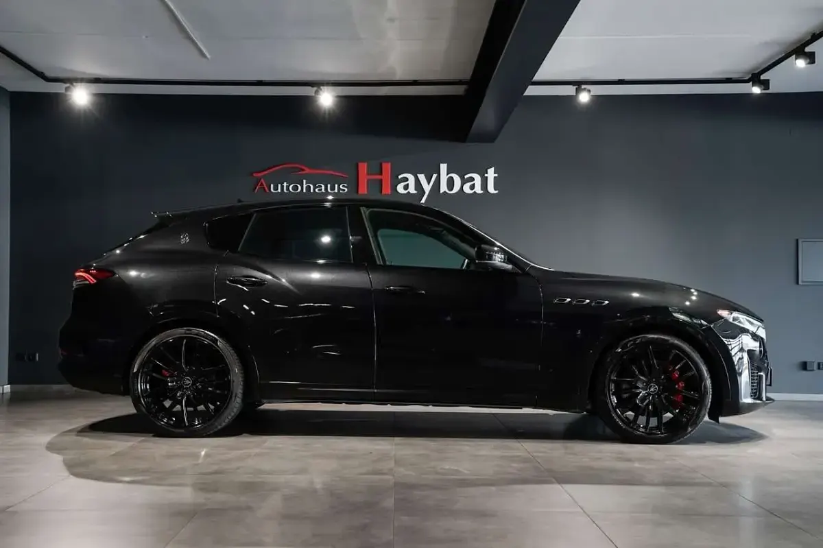 Gebraucht Maserati Levante 430 PS (316 kW) 2020 Schwarz SUV