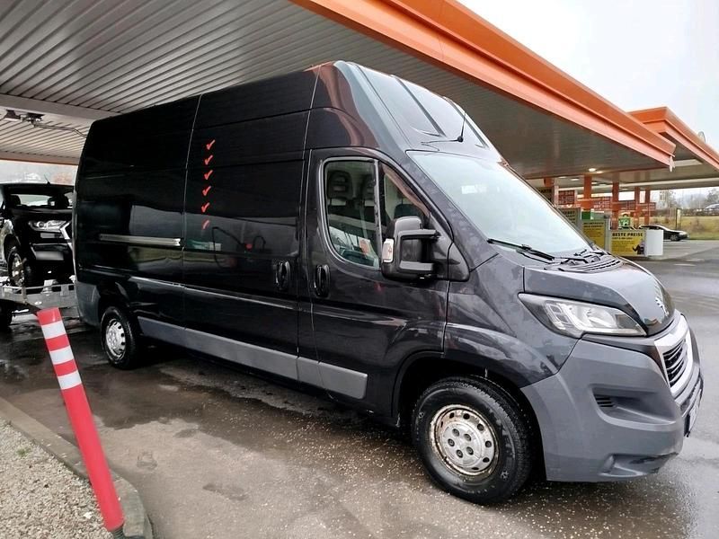 Gebraucht Peugeot Boxer 150 PS (110 kW) 2016 Van
