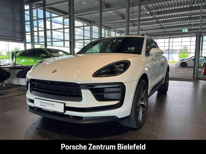 Weiss Gebraucht 2024 Porsche Macan S SUV | 91.850 € (Teuer) - Bild 1/4