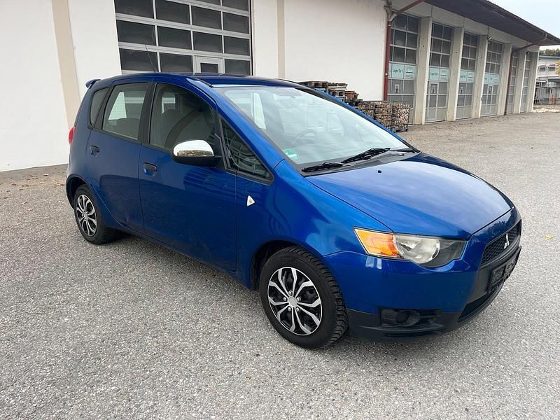Blau Gebraucht 2009 Mitsubishi Colt Limousine | 1.799 € (Guter Preis) - Bild 1/4